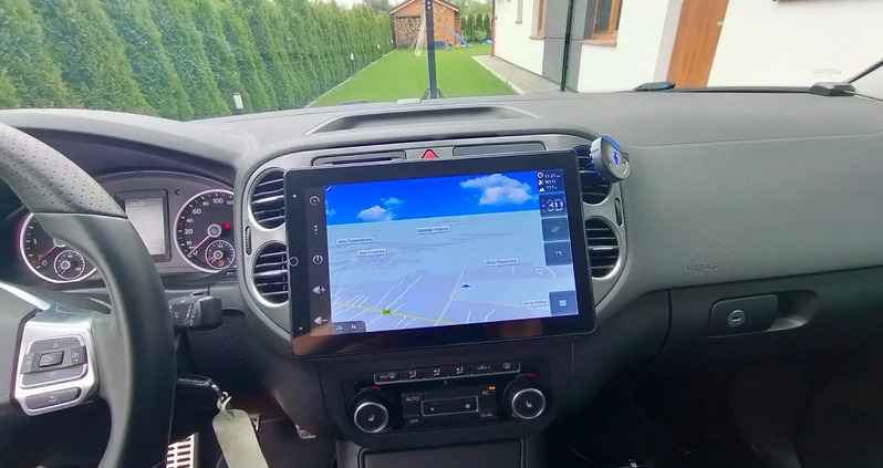 Volkswagen Tiguan cena 41800 przebieg: 208000, rok produkcji 2011 z Siedlce małe 277